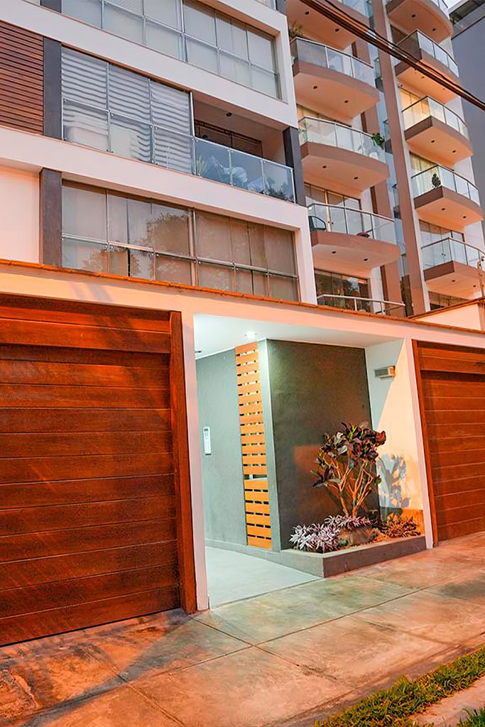 Boulevard-San-Borja-min